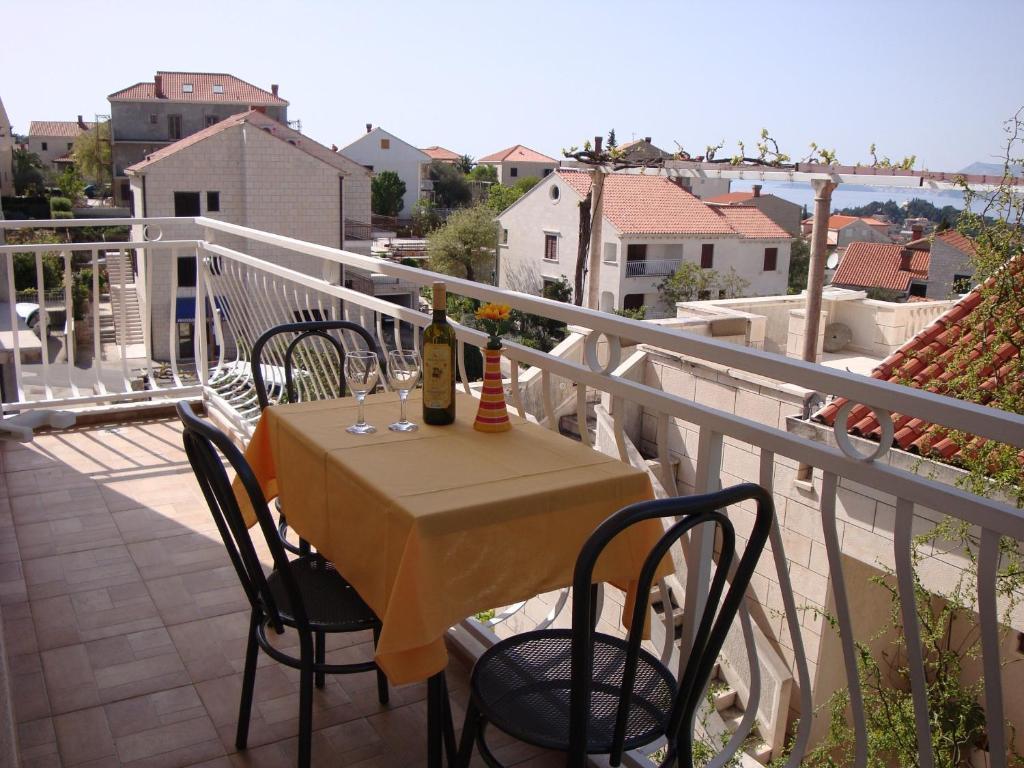 Apartments Dadic 챠브타트 객실 사진